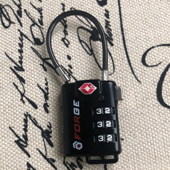 Bundle of 2 super quality no key Sentry Travel Locks - new, ready to use. - Picture 2 of 7